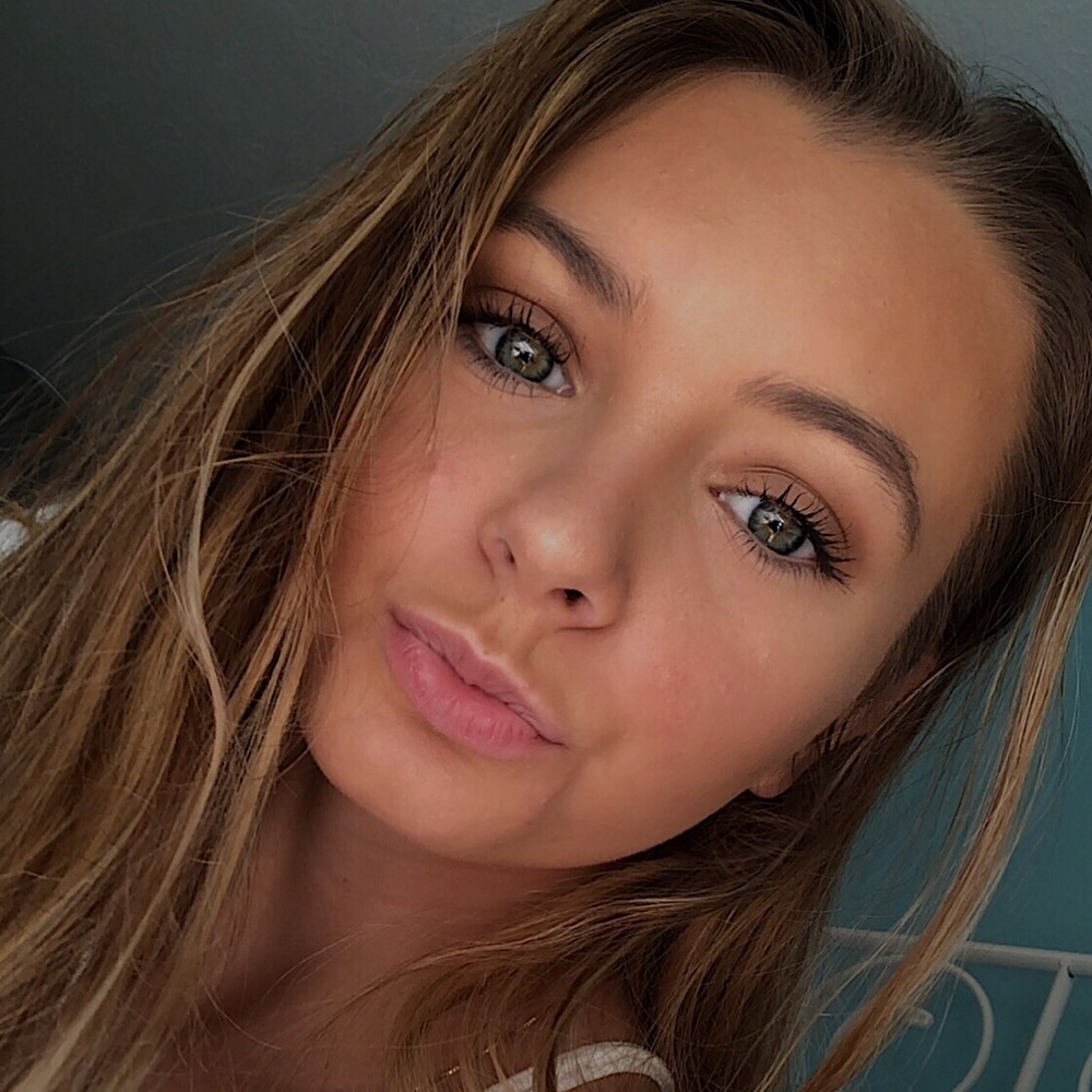 Meet your Posher, Lauren